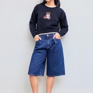 CIDER Women's Cute  Bear Graphic  Crewneck Sweater Soft - NWT size M